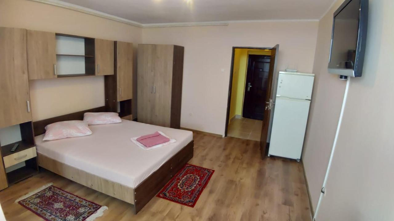 Flora Apartament Apartment Satu Mare Ngoại thất bức ảnh